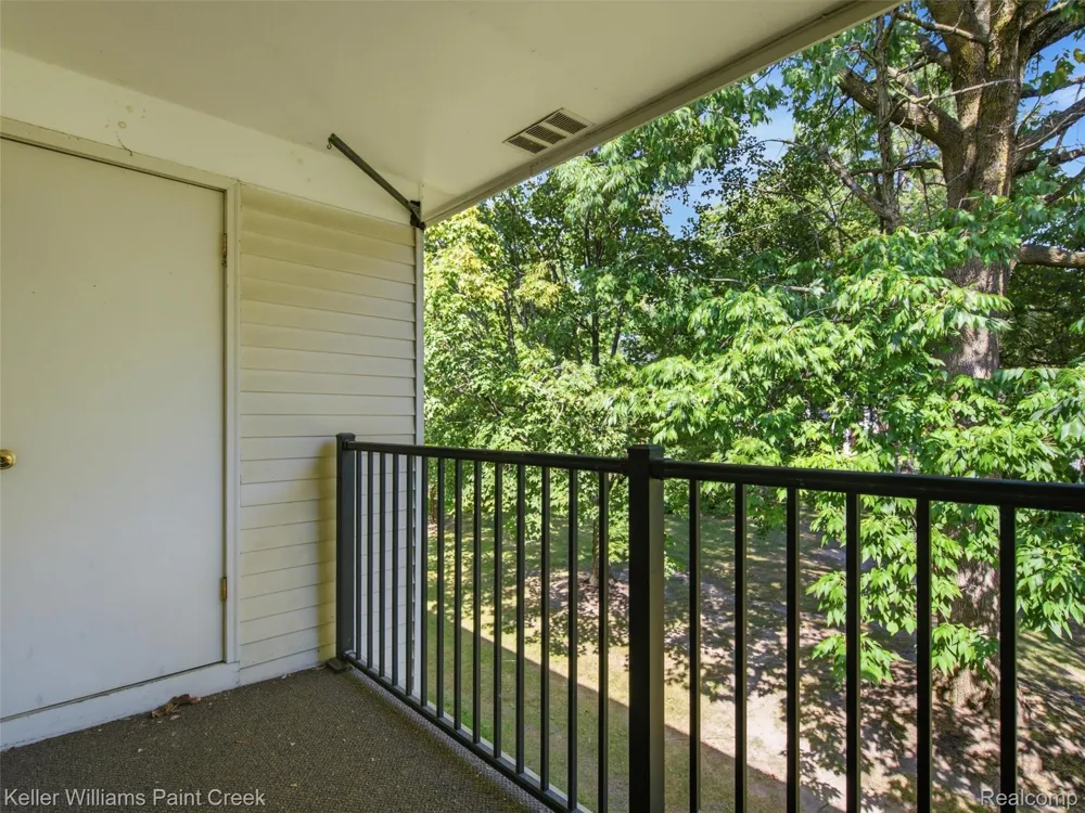 42630 Plymouth Hollow Drive #17 Plymouth Charter Township, MI 48170