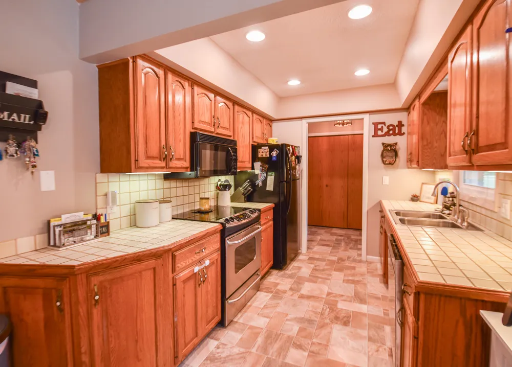 536 Schaeffer Drive Coldwater City, MI 49036