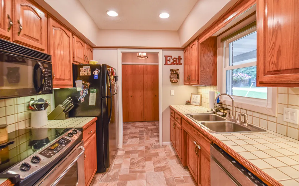 536 Schaeffer Drive Coldwater City, MI 49036