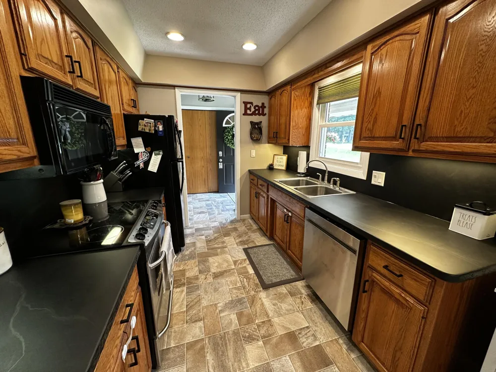 536 Schaeffer Drive Coldwater City, MI 49036
