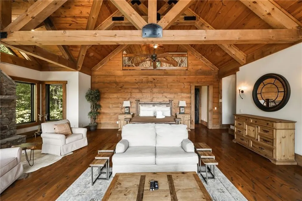 3049 Tray Mountain Road Sautee Nacoochee, GA 30157