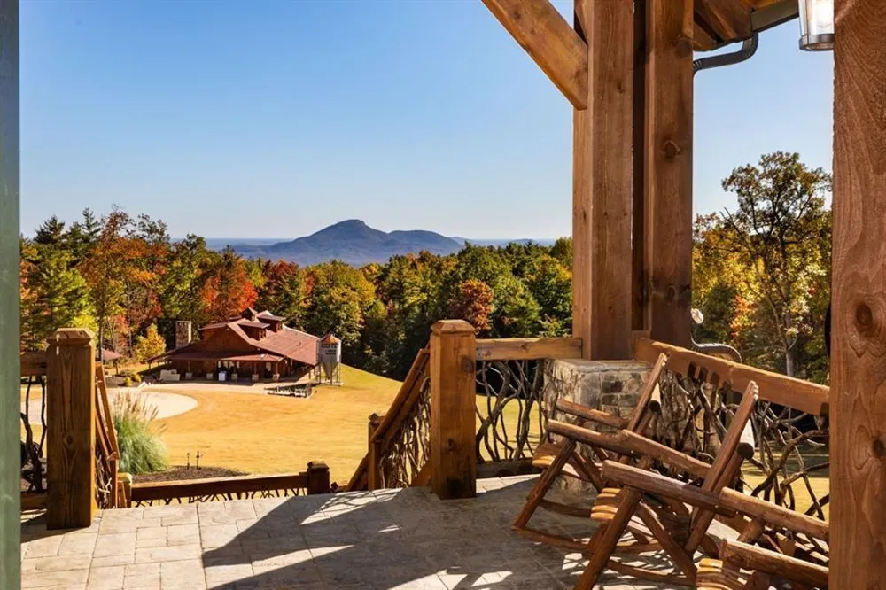 3049 Tray Mountain Road Sautee Nacoochee, GA 30157