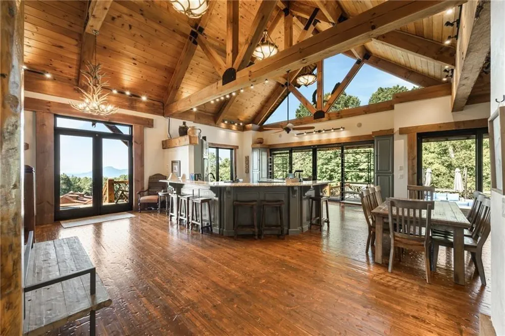 3049 Tray Mountain Road Sautee Nacoochee, GA 30157