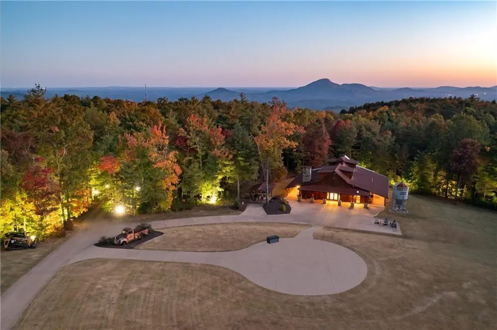 3049 Tray Mountain Road Sautee Nacoochee, GA 30157