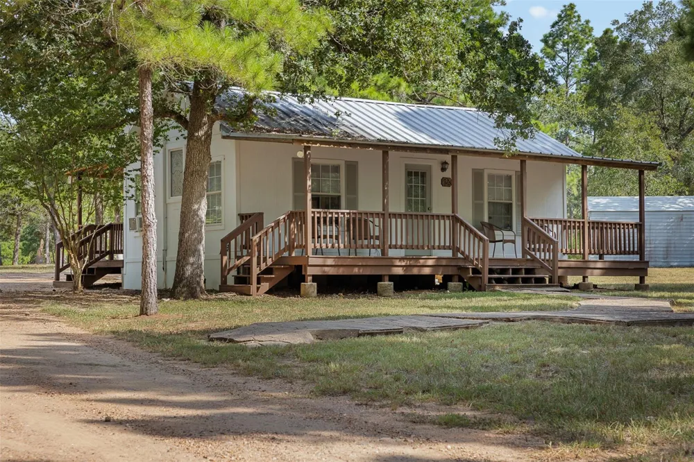 526 Piney Creek Road La Grange, TX 78945