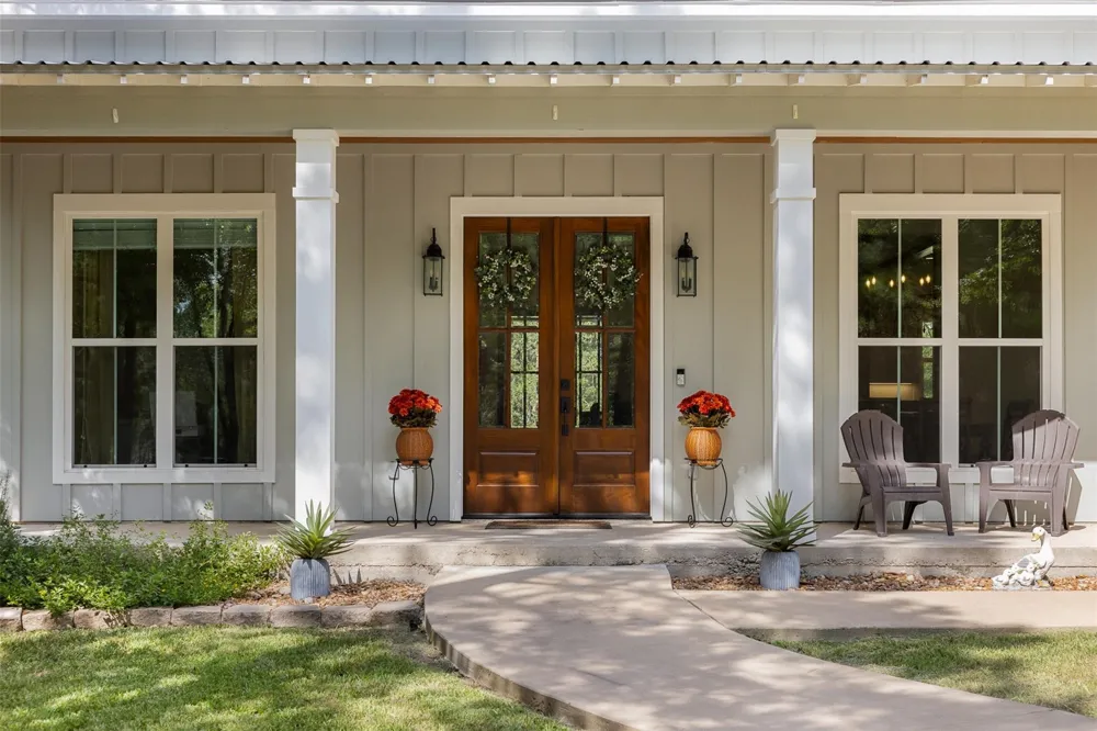 526 Piney Creek Road La Grange, TX 78945