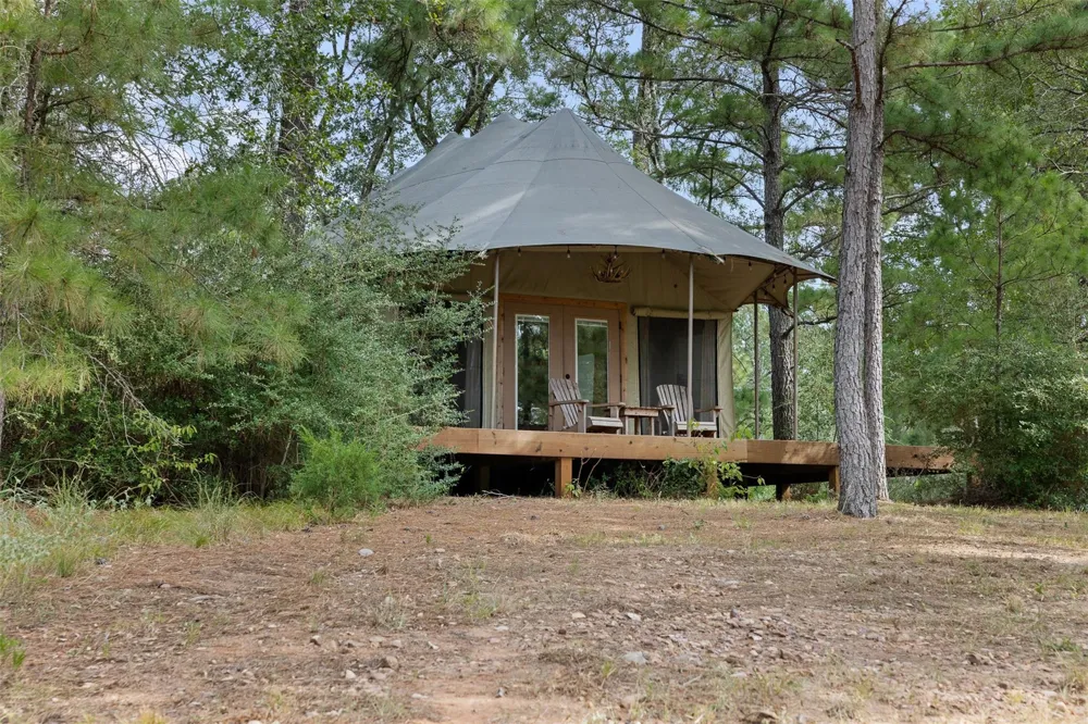 526 Piney Creek Road La Grange, TX 78945