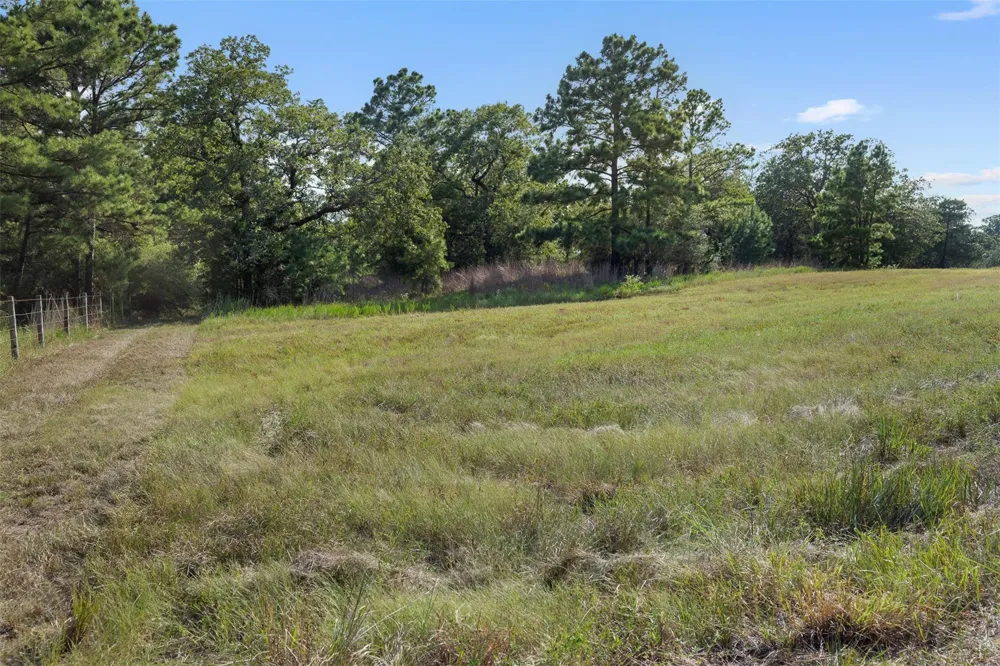 526 Piney Creek Road La Grange, TX 78945