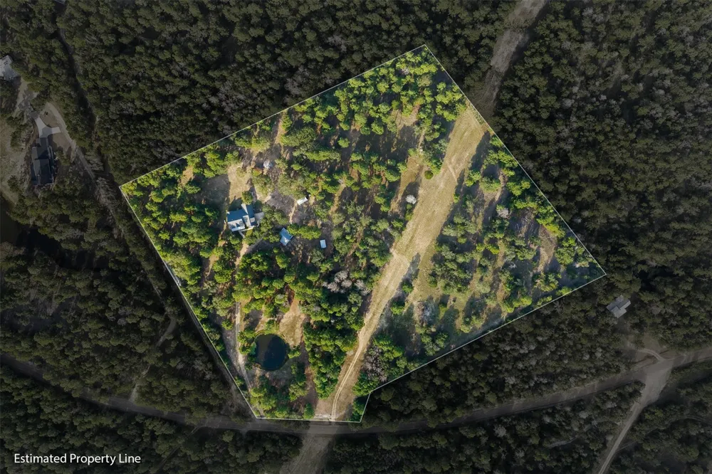 526 Piney Creek Road La Grange, TX 78945