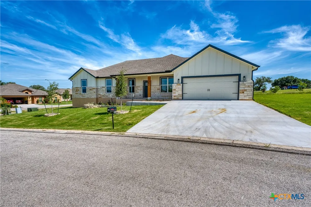 101 Olympia Hills Court Kingsland, TX 78639