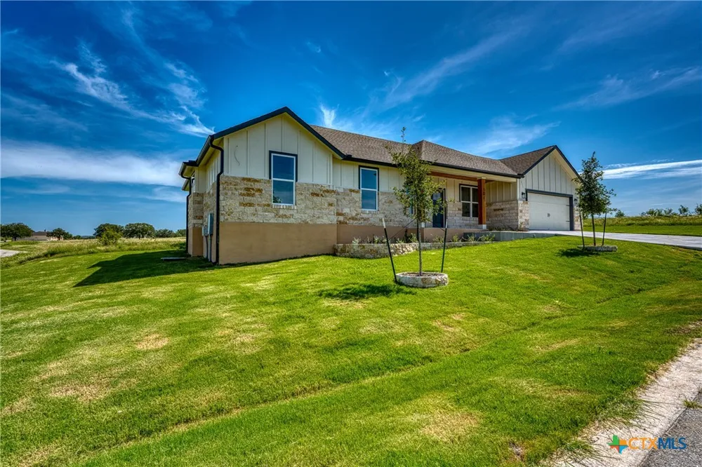 101 Olympia Hills Court Kingsland, TX 78639