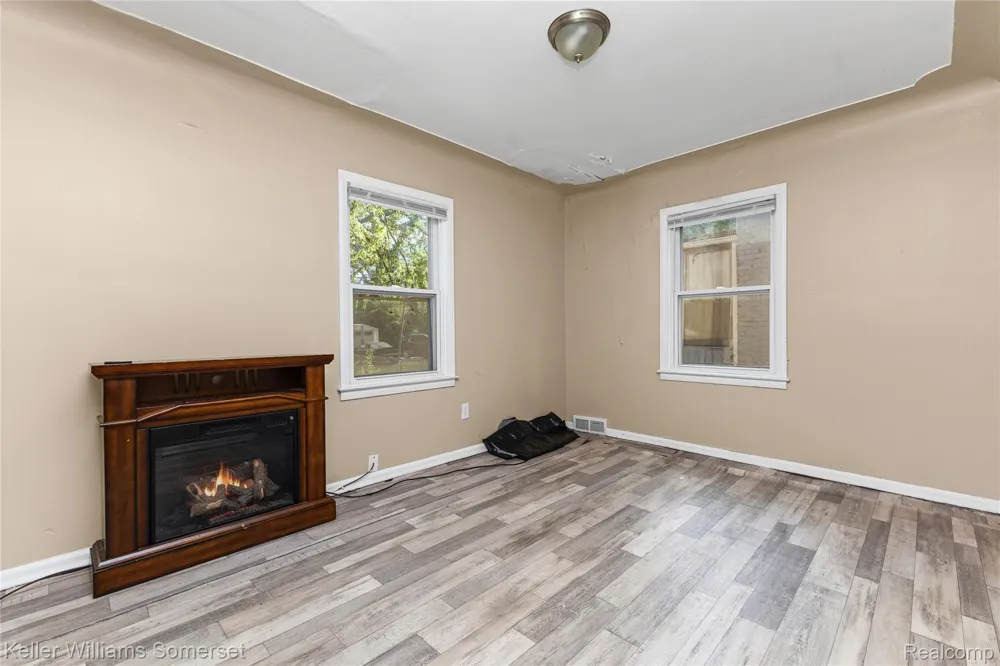 15470 Mapleridge Street Detroit City, MI 48205