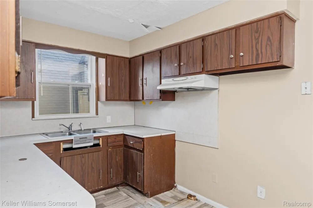 15470 Mapleridge Street Detroit City, MI 48205