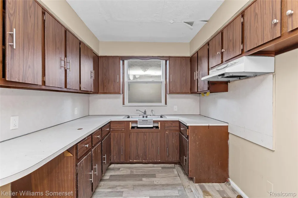 15470 Mapleridge Street Detroit City, MI 48205