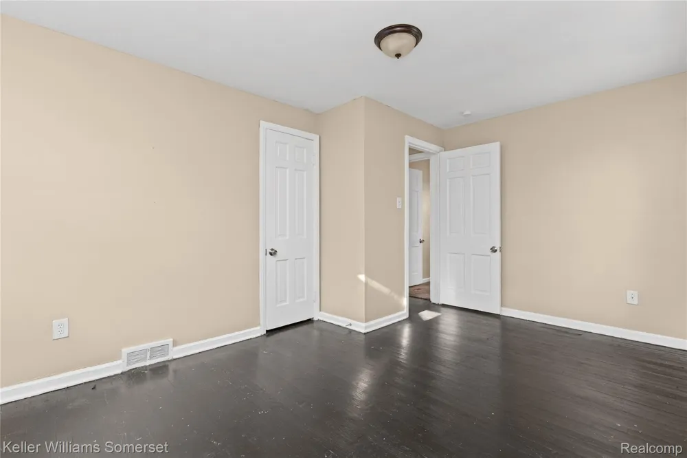 15470 Mapleridge Street Detroit City, MI 48205