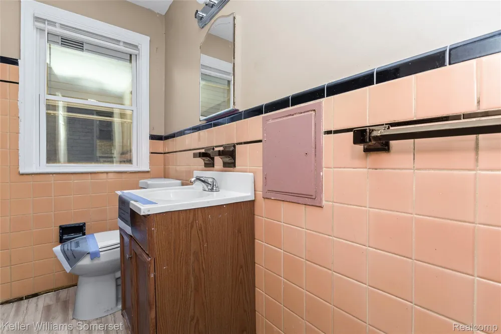 15470 Mapleridge Street Detroit City, MI 48205