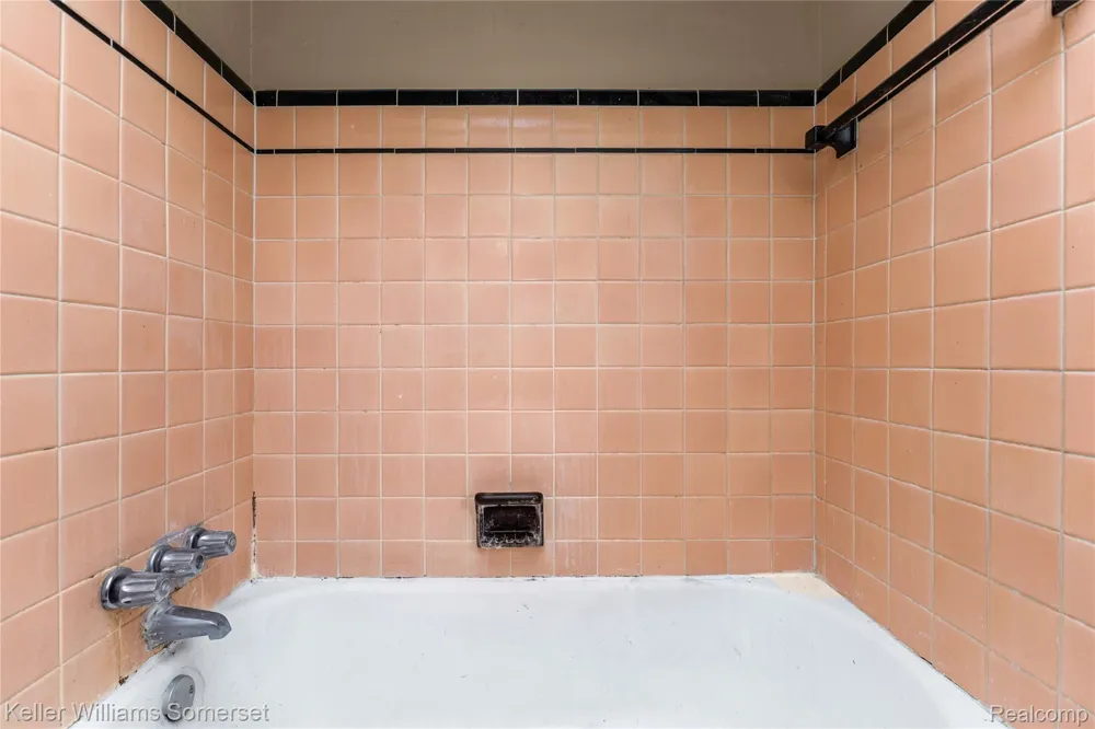 15470 Mapleridge Street Detroit City, MI 48205