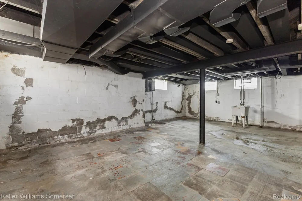 15470 Mapleridge Street Detroit City, MI 48205