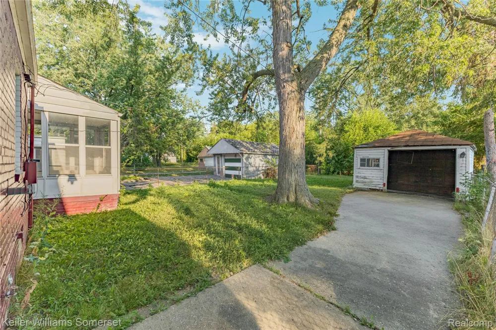 15470 Mapleridge Street Detroit City, MI 48205