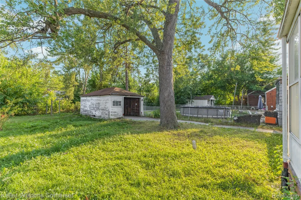 15470 Mapleridge Street Detroit City, MI 48205