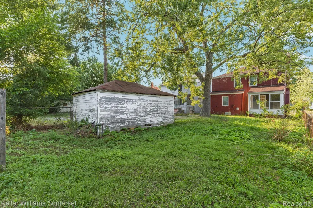 15470 Mapleridge Street Detroit City, MI 48205