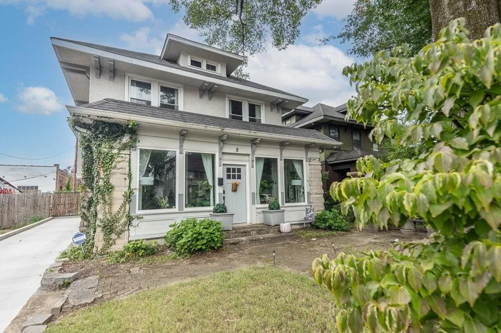 8 S EVERGREEN ST Memphis, TN 38104