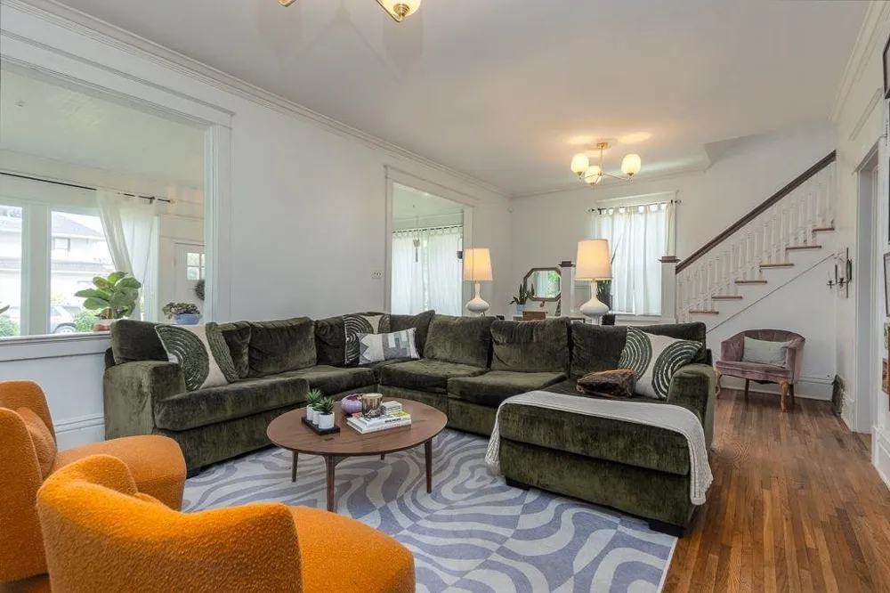 8 S EVERGREEN ST Memphis, TN 38104