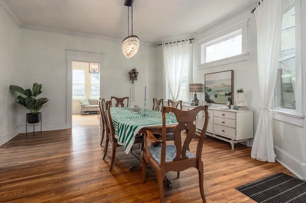 8 S EVERGREEN ST Memphis, TN 38104