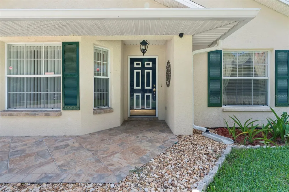 6412 LAURELWOOD DRIVE Zephyrhills, FL 33542