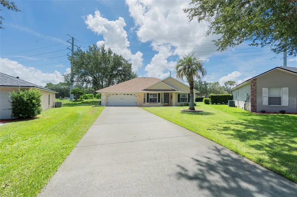 6412 LAURELWOOD DRIVE Zephyrhills, FL 33542