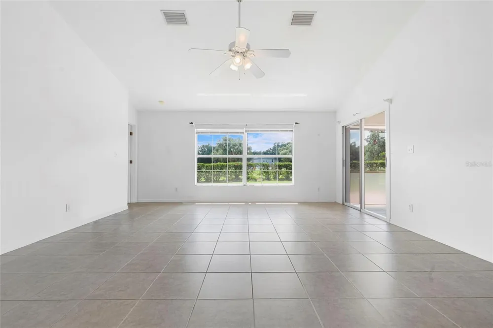 6412 LAURELWOOD DRIVE Zephyrhills, FL 33542