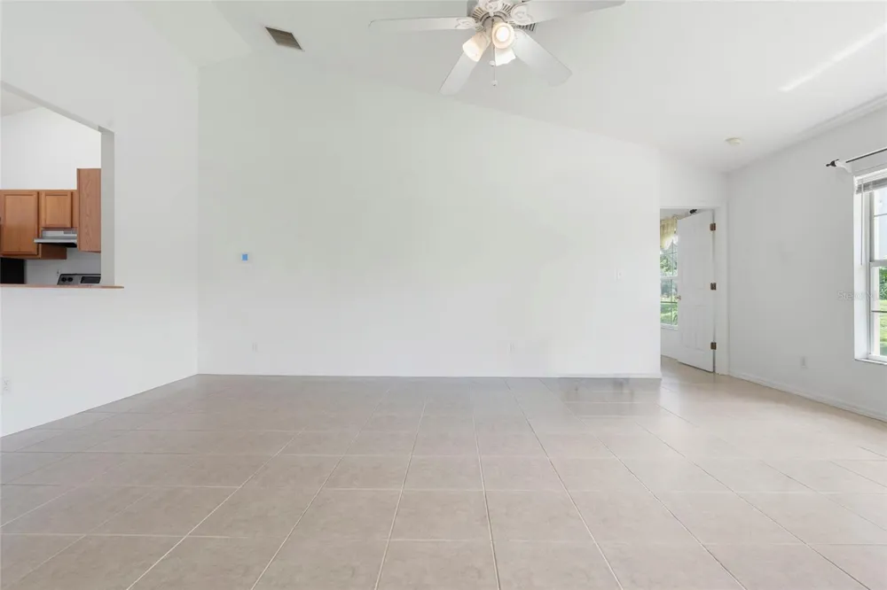 6412 LAURELWOOD DRIVE Zephyrhills, FL 33542
