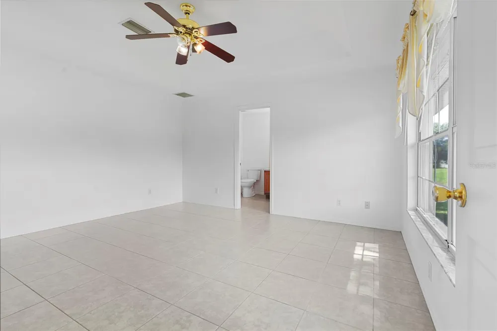 6412 LAURELWOOD DRIVE Zephyrhills, FL 33542