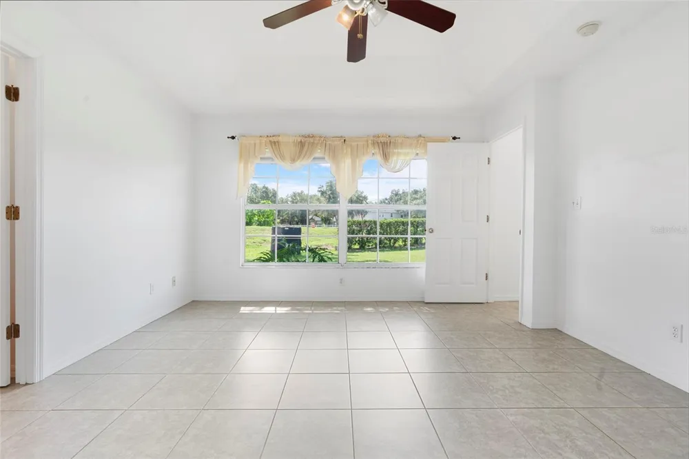6412 LAURELWOOD DRIVE Zephyrhills, FL 33542