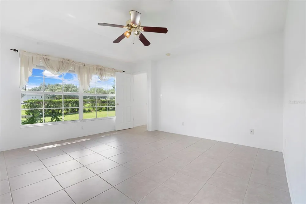 6412 LAURELWOOD DRIVE Zephyrhills, FL 33542