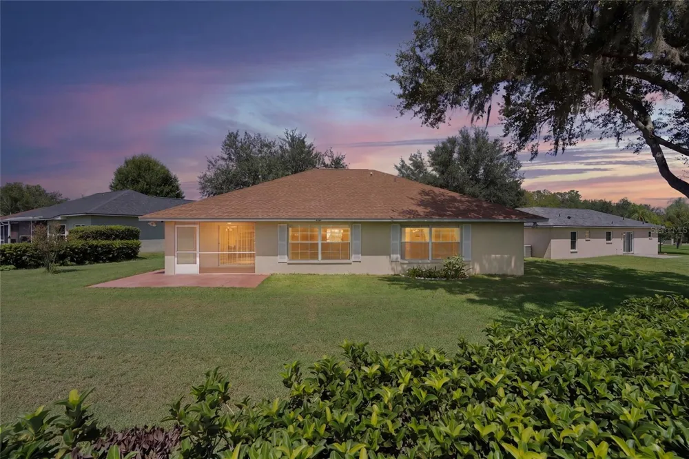6412 LAURELWOOD DRIVE Zephyrhills, FL 33542
