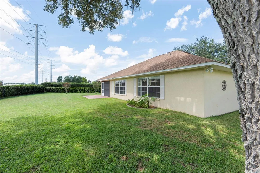 6412 LAURELWOOD DRIVE Zephyrhills, FL 33542