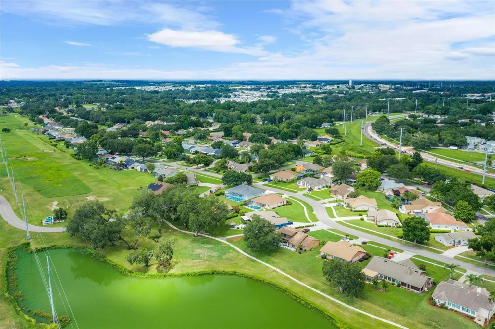 6412 LAURELWOOD DRIVE Zephyrhills, FL 33542
