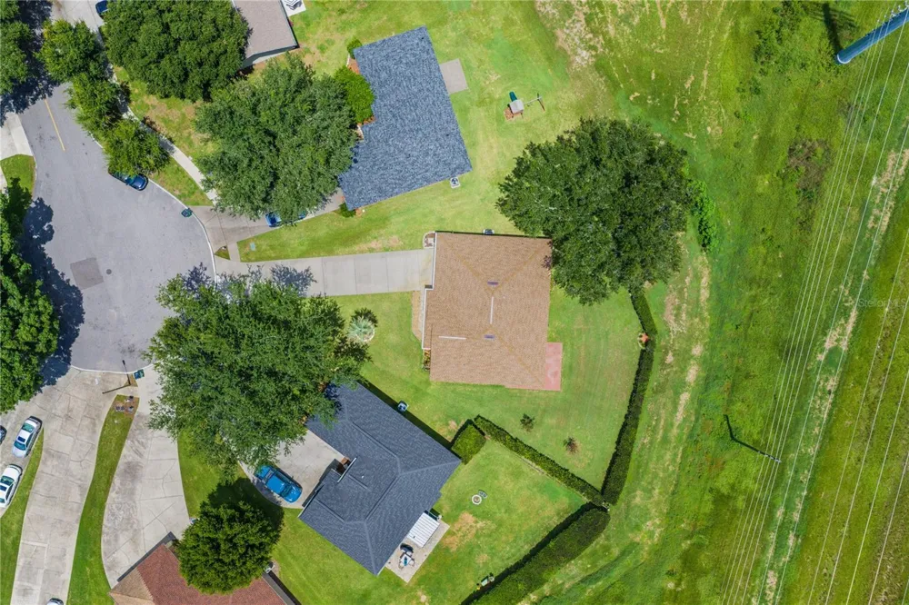 6412 LAURELWOOD DRIVE Zephyrhills, FL 33542