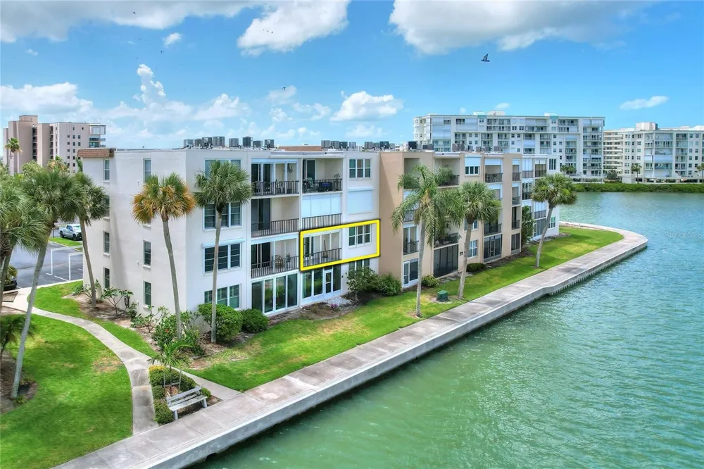 7920 SUN ISLAND DRIVE S #202 South Pasadena, FL 33707