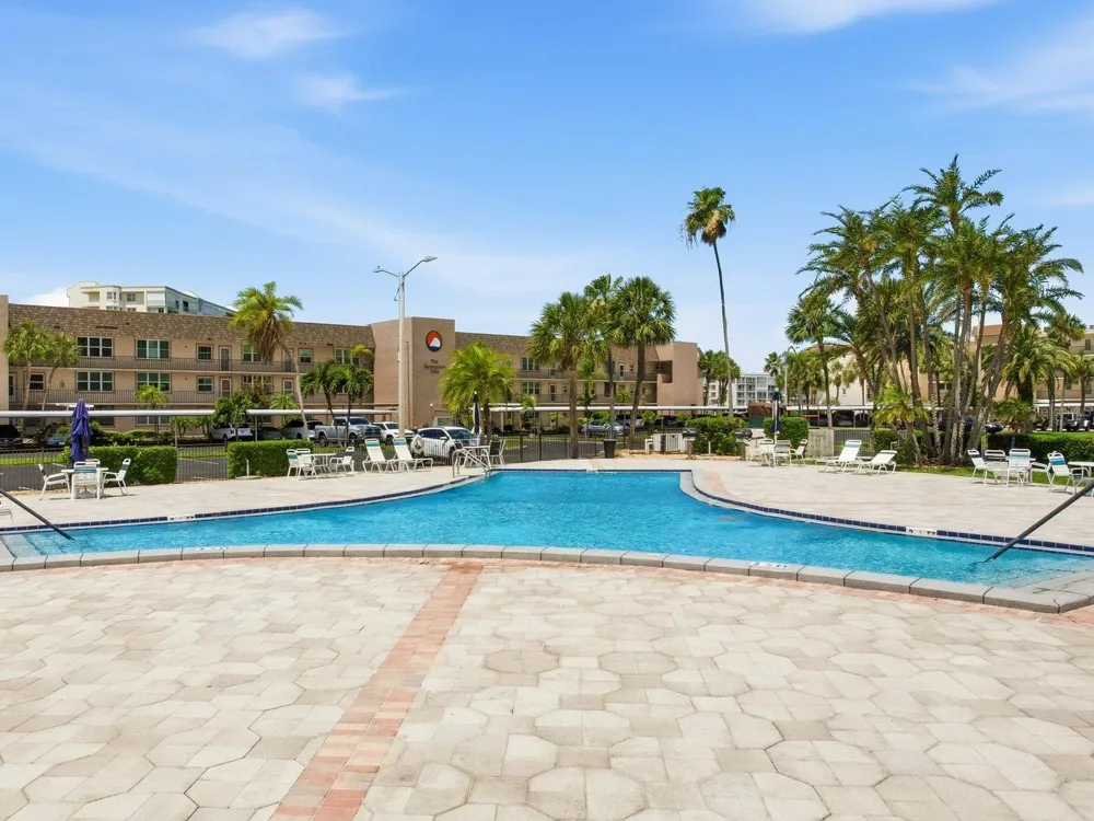 7920 SUN ISLAND DRIVE S #202 South Pasadena, FL 33707