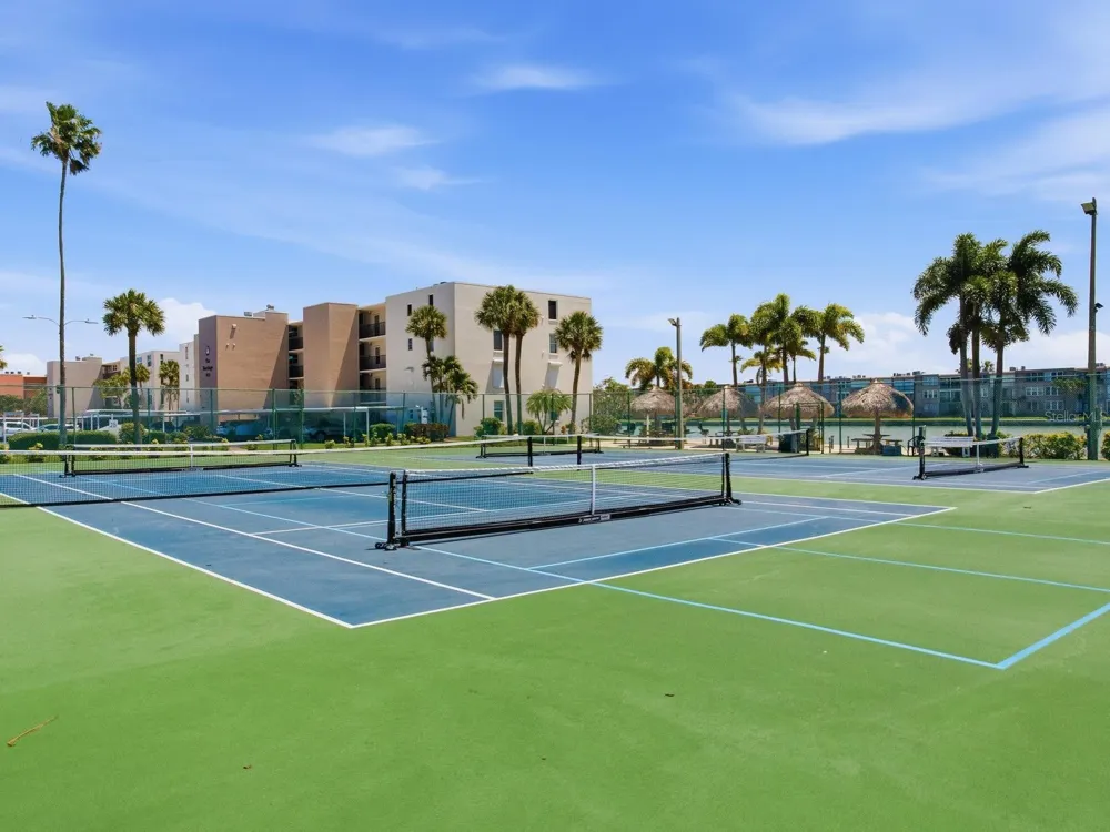 7920 SUN ISLAND DRIVE S #202 South Pasadena, FL 33707