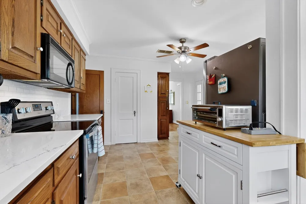 1800 W Frank Street Grand Saline, TX 75140