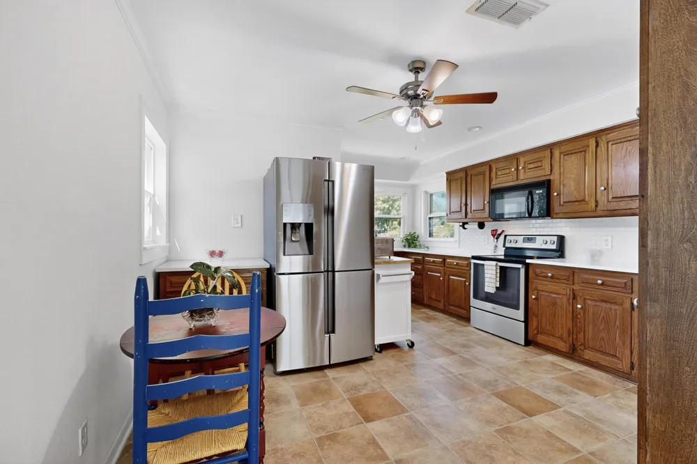 1800 W Frank Street Grand Saline, TX 75140