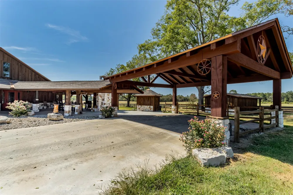 508 Hubert Cryer Road Zavalla, TX 75980