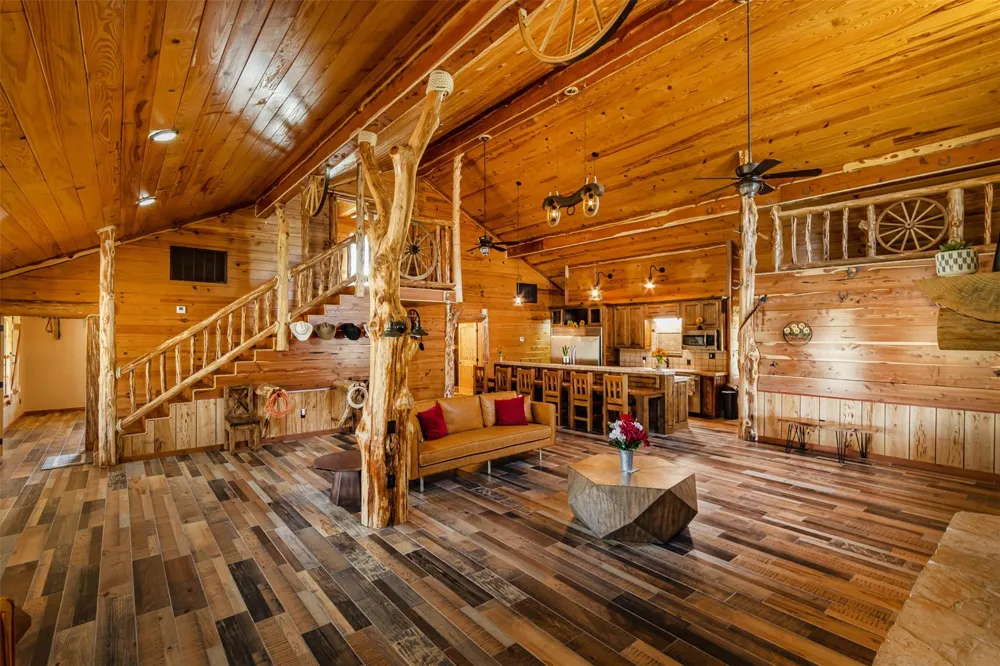 508 Hubert Cryer Road Zavalla, TX 75980