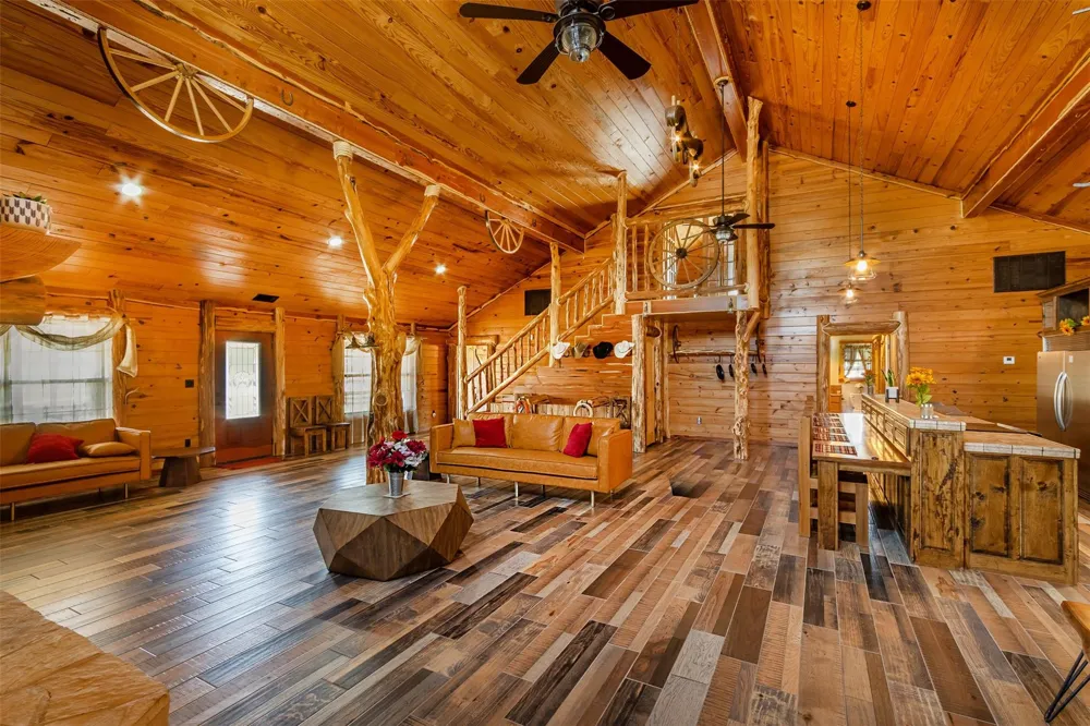 508 Hubert Cryer Road Zavalla, TX 75980