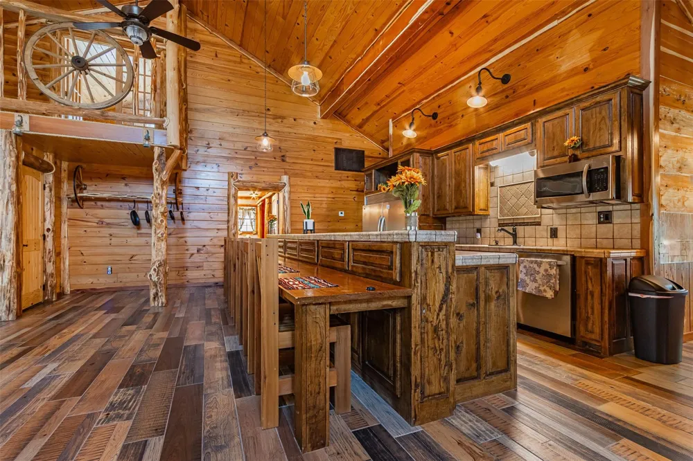 508 Hubert Cryer Road Zavalla, TX 75980