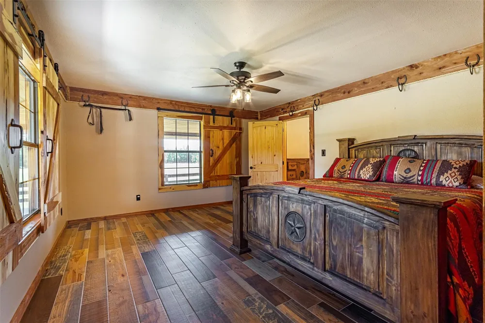 508 Hubert Cryer Road Zavalla, TX 75980