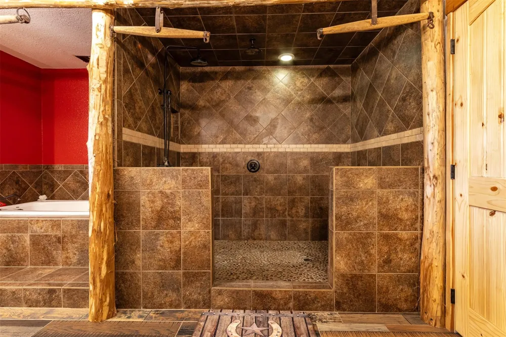 508 Hubert Cryer Road Zavalla, TX 75980